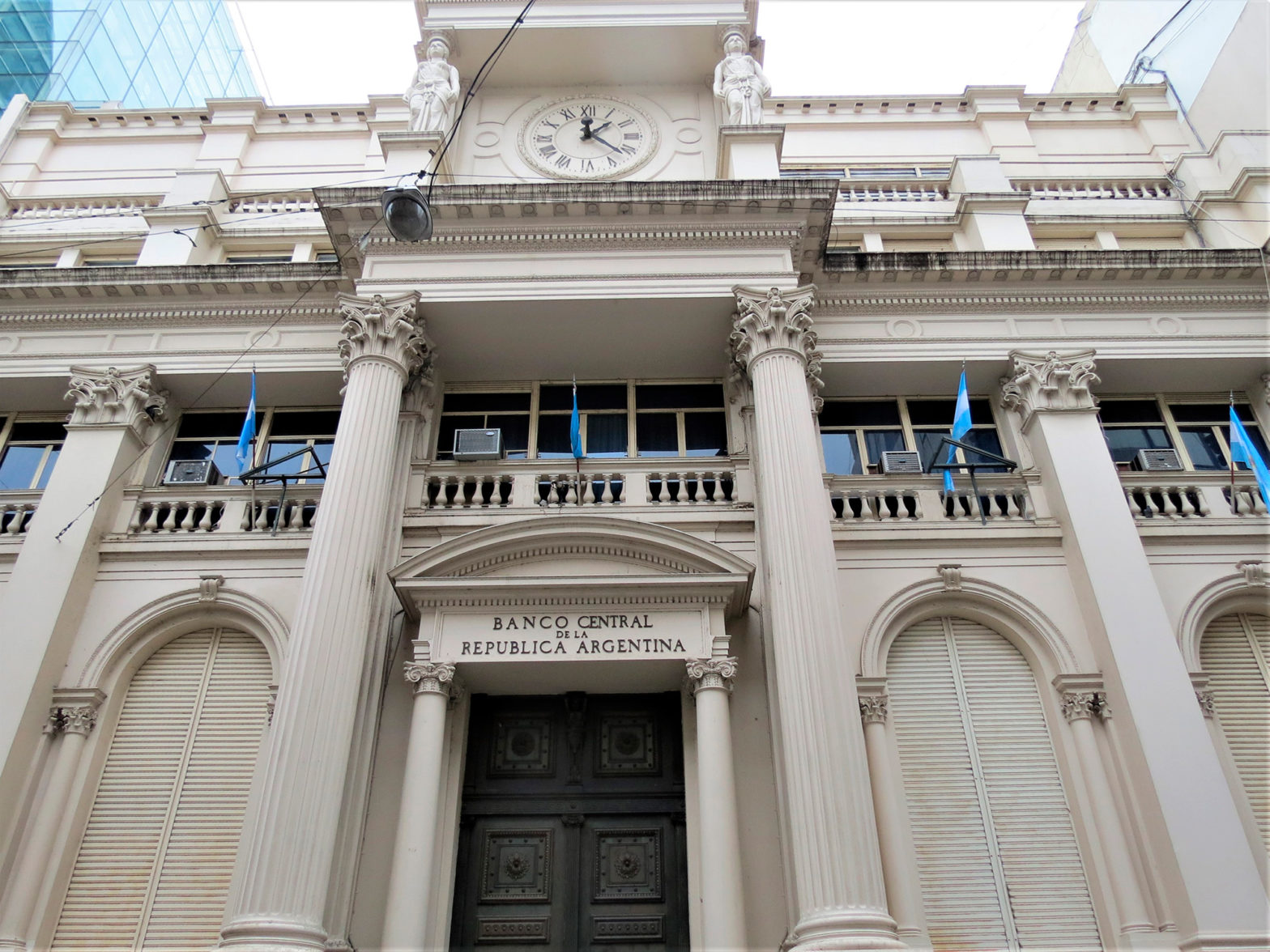 La moneda en el aire