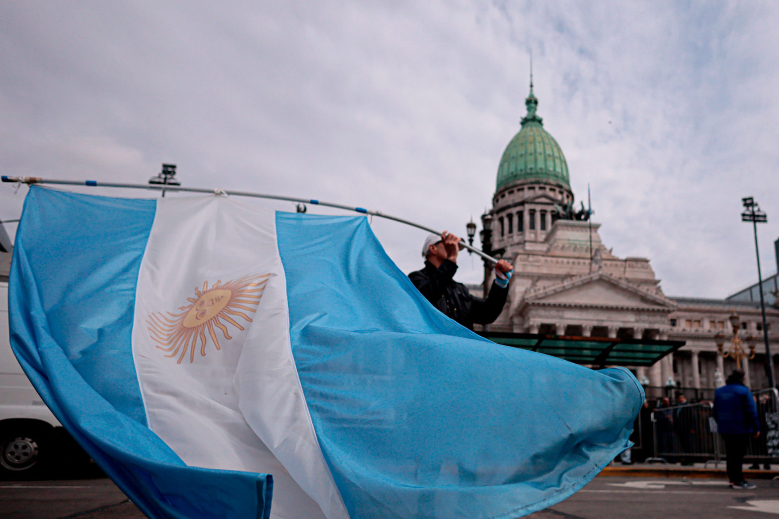 Ofensivas contra el sistema democrático