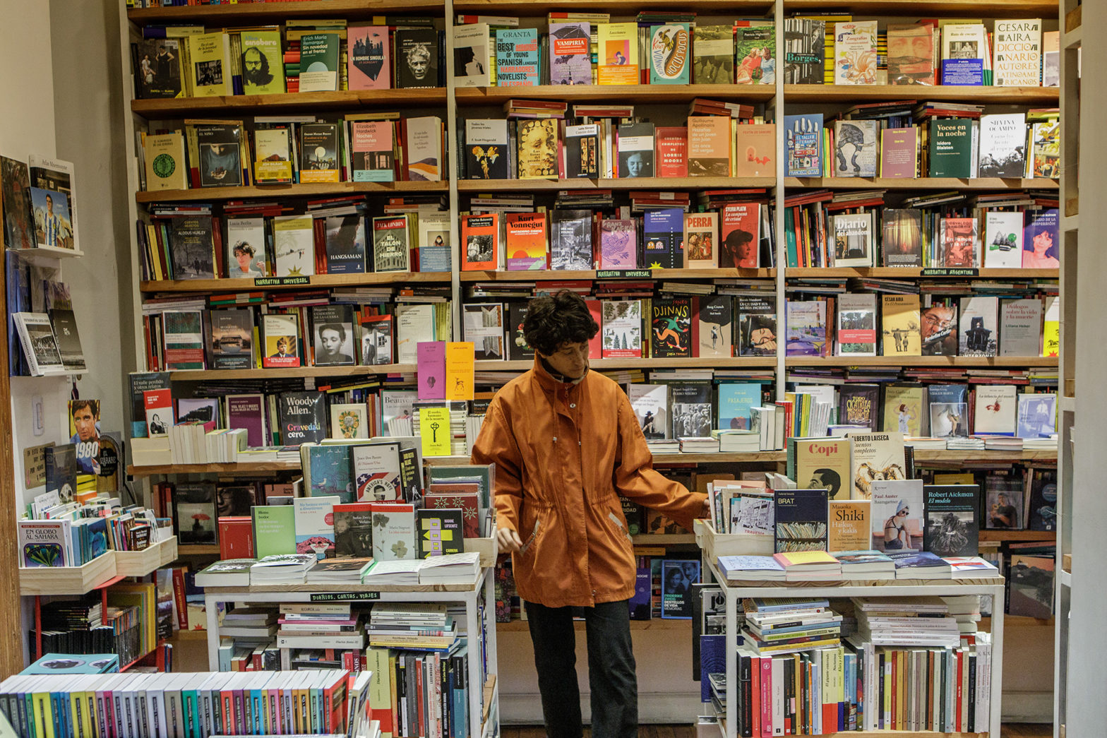 Un libro y un café