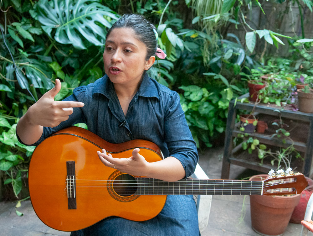 «Me interesa ponerle alas al canto»