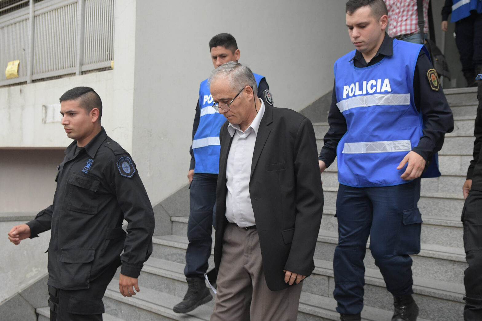 Un sacerdote sin condena
