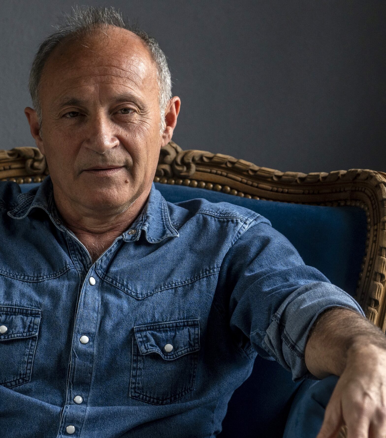 Juan José Becerra. Literatura, premios y sociedad