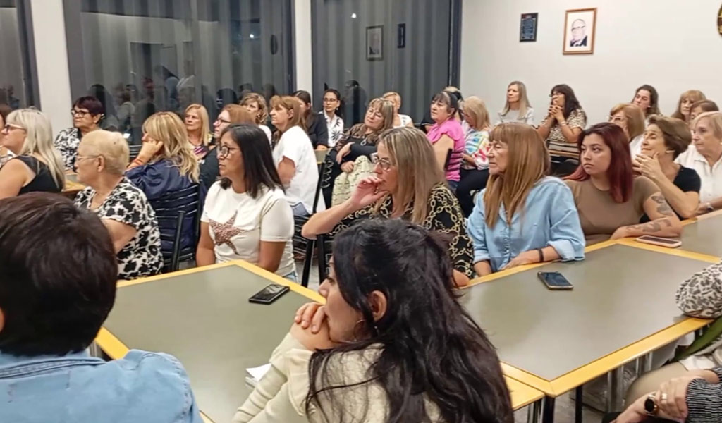 8M en Villa Gobernador Gálvez