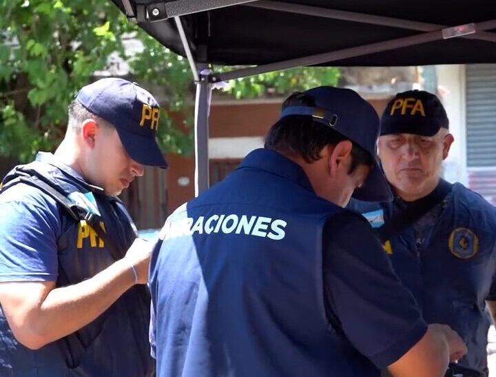 Con los pobres en la mira