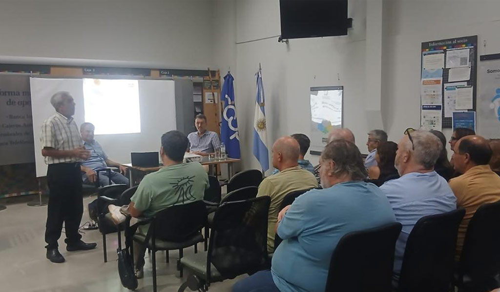 Trenque Lauquen: charla de Ricardo Gil