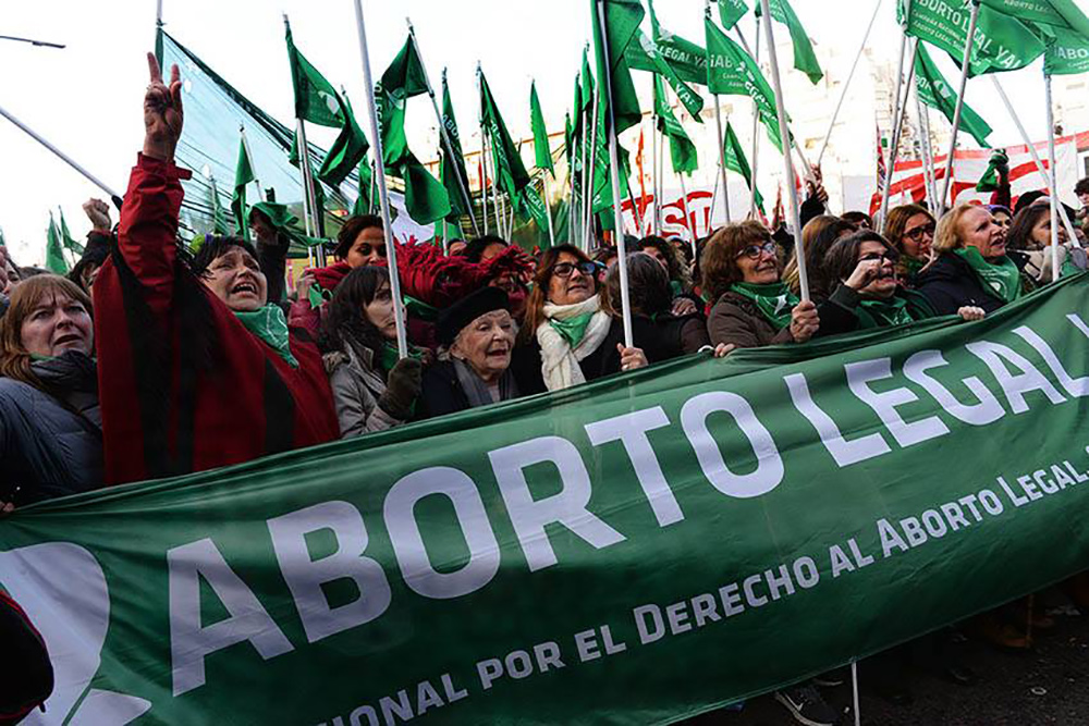 Acción global sobre un derecho que no caduca